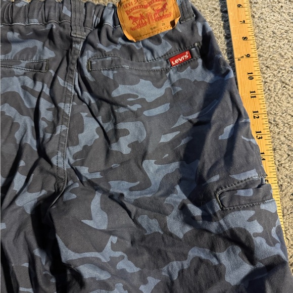 EUC Levi"s Boys 16 blue camo‎ Cargo Shorts - Picture 5 of 5